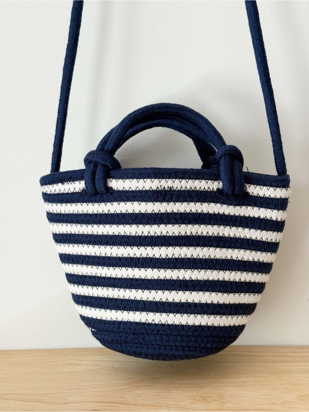 GAP Mini Nautical Stripe Rope Crossbody Bucket Bag Tote Navy and White - Picture 9 of 12
